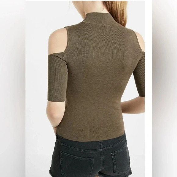 Express Women’s Ribbed Cold Shoulder Cut-Out Mock Neck Sweater SZ L - Picture 2 of 8